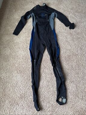 Wetsuit - Black & Blue